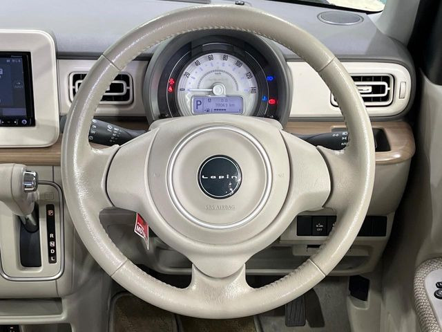 �y�����v�����X�e�A�����O�z�㎿�Ȋv���g�p���邱�ƂŁA��ɂ����������݂ƂĂ��^�]���₷���n���h���ł���