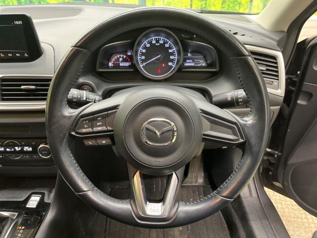 �y�X�}�[�g�u���[�L�T�|�[�g�z���s���ɑO���̎ԗ�����F�����A�Փ˂������Ȏ��͌x��ƃu���[�L�ŏՓˉ���Ɣ�Q�y�����A�V�X�g�B�����S�Ƀh���C�u�����y���݂��������܂��B