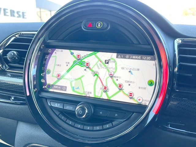 �������i�r:��̊��̂���i�r�́A����������ԓ������o���Ă���܂��B�I�[�f�B�I�@�\���[�����Ă���܂��̂ŁA�^�]�����y���߂܂���