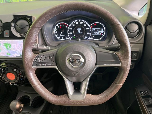 �y�����v�����X�e�A�����O�z�㎿�Ȋv���g�p���邱�ƂŁA��ɂ����������݂ƂĂ��^�]���₷���n���h���ł���