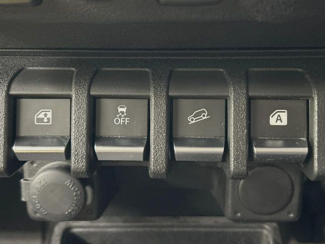 �y�_�E���q���A�V�X�g�z�}�ȍ⓹������Ƃ��Ɏ����Ńu���[�L�𐧌�A���̒ᑬ�x��ۂ��܂��B�ᓹ�∫�H�ȂǊ���₷���H�ʂ̉����ł��^�C�������b�N���Ȃ�������S!�n���h������ɏW���ł��܂�!