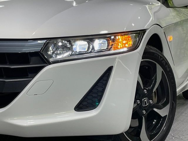 �yLED�w�b�h���C�g�z���V����ԑ��s�����ǍD�Ȏ��E���m�ۂ����S���ĉ^�]�ł��鍂�P�xLED�w�b�h���C�g�𑕔�!�_�����x�������A����d�͂��}�����Ă��܂��B