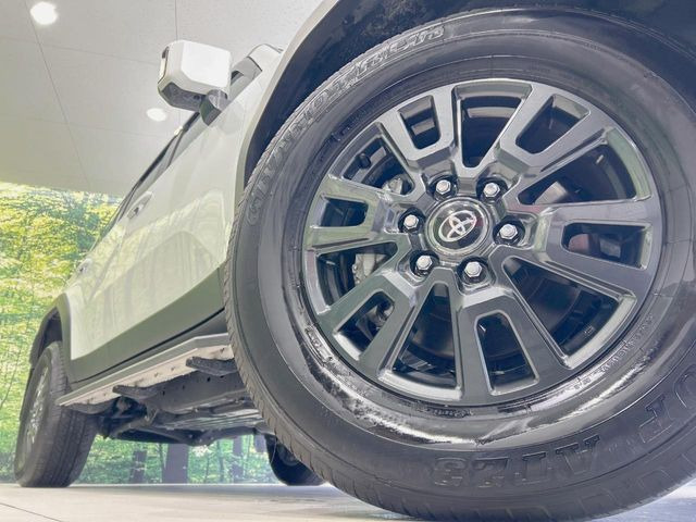 �y����18�C���`�A���~�z�C�[���z�O�ςɃ}�b�`���������A���~�z�C�[���𑕒����Ă���܂��B�e��ЊO�A���~�z�C�[����A�X�^�b�h���X�^�C�����戵�����Ă���܂��B���񂲑��k����������