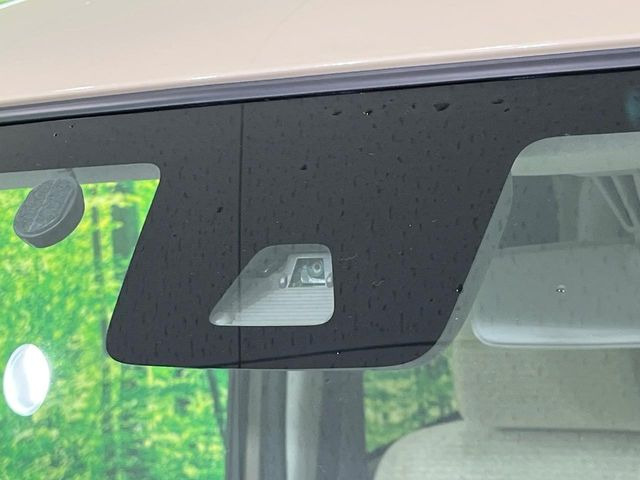 �y�X�}�[�g�A�V�X�g�z���s���ɑO���̎ԗ�����F�����A�Փ˂������Ȏ��͌x��ƃu���[�L�ŏՓˉ���Ɣ�Q�y�����A�V�X�g�B�����S�Ƀh���C�u�����y���݂��������܂��B