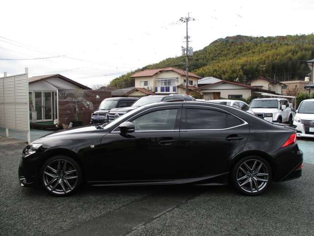 ����SD�i�r�E�t���Z�O�EB�J�����EBluetooth�E�T�����[�t�E�Ԋv�x���`���[�V�����V�[�g�E�V�[�g�q�[�^�[�E�������[�t��P�V�[�g�E�r���g�C��ETC�E�v����H�E�p�h���V�t�g�EBlu-ray�Đ�