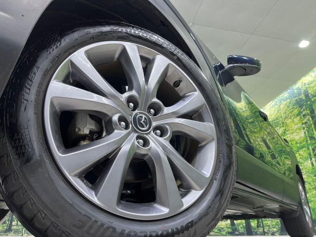 �y����18�C���`�A���~�z�C�[���z�O�ςɃ}�b�`���������A���~�z�C�[���𑕒����Ă���܂��B�e��ЊO�A���~�z�C�[����A�X�^�b�h���X�^�C�����戵�����Ă���܂��B���񂲑��k����������