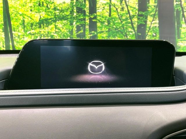 �y8.8�C���`�}�c�_�R�l�N�g�z�ԓ��̕��͋C�Ƀ}�b�`������^�̃f�B�X�v���C�B�X�}�z�ڑ��ł̃i�r�g�p��Bluetooth�Đ����A�l�X�ȋ@�\���y���߂܂��B�����I�ȃ_�C�������삪�\�ŁA�g��������ǍD�ł��B