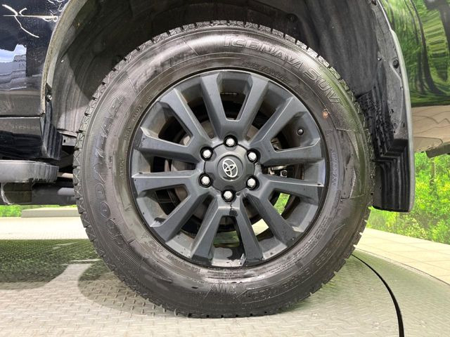 �y����18�C���`�A���~�z�C�[���z�O�ςɃ}�b�`���������A���~�z�C�[���𑕒����Ă���܂��B�e��ЊO�A���~�z�C�[����A�X�^�b�h���X�^�C�����戵�����Ă���܂��B���񂲑��k����������