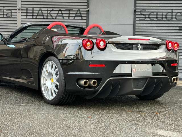 レッドロールバー・バルブ可変マフラー。