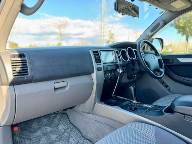 ���X�ł͂��_�񒸂��܂������q�l�Ƀh���C�u���R�[�_�[��K���X�R�[�e�B���O�{�H�ȂǁA���l�i��}���Ă��񋟂����Ē����Ă���܂��B�ڍׂ̓X�^�b�t�܂ł��C�y�ɂ��₢���킹���������܂��B