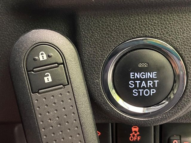 �y�L�[�t���[�V�X�e���z�J�o����|�P�b�g�ɓ��ꂽ�܂܂ł��h�A�̎{���E�������\�ȃX�}�[�g�L�[�𑕔��B�G���W���̃I���E�I�t�����J�M�����o���K�v����������Ƃ��Ă��֗��ł���