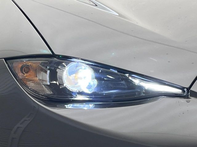 �yLED�w�b�h���C�g�z���V����ԑ��s�����ǍD�Ȏ��E���m�ۂ����S���ĉ^�]�ł��鍂�P�xLED�w�b�h���C�g�𑕔�!�_�����x�������A����d�͂��}�����Ă��܂��B