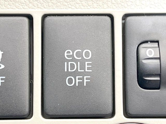 �y�A�C�h�����O�X�g�b�v�z�ԐM����a�؂Œ�Ԃ����ۂɃG���W�����~���A���ʂȔR���̏����}���܂��B�R��������ی�ɂȂ���@�\��G���W���̓u���[�L�𗣂��΍Ďn�����܂��B