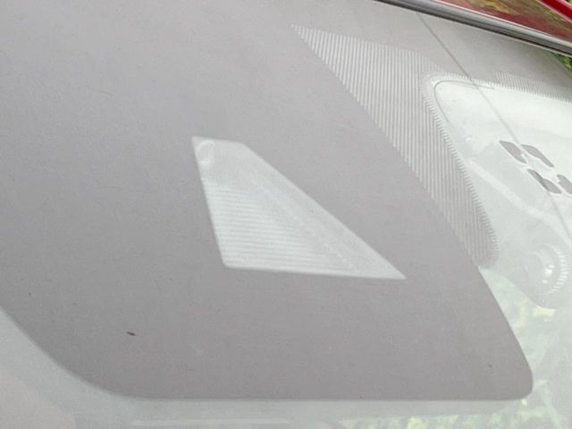 �yi-ACTIVESENSE�z���s���ɑO���̎ԗ�����F�����A�Փ˂������Ȏ��͌x��ƃu���[�L�ŏՓˉ���Ɣ�Q�y�����A�V�X�g�B�����S�Ƀh���C�u�����y���݂��������܂��B