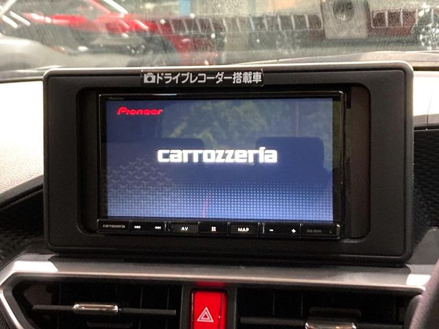 【ナビゲーション】使いやすいナビで目的地までしっかり案内してくれます。各種オーディオ再生機能も充実しており、お車の運転がさらに楽しくなります!!