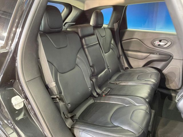 ���㕔���Ȃ��C�ɂȂ�悤�ȃL�Y�E�����ւ��蓙�A�傫�ȃ_���[�W�͂Ȃ��A�ǍD�ȏ�Ԃł��B