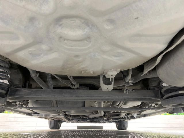 ��D�]�𒸂��Ă���܂��{�f�B�̒e�X�v���b�V���R�[�g���D�]��t���B�ʏ�̃K���X�R�[�g�ƈقȂ�A�ϋv�N��6�N�̖��@���K���X�R�[�e�B���O���A�{�f�B���L���C�ȏ�Ԃɕۂ��Ă���܂��B