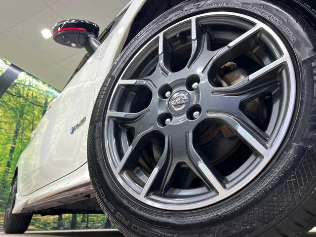 �y����16�C���`�A���~�z�C�[���z�O�ςɃ}�b�`���������A���~�z�C�[���𑕒����Ă���܂��B�e��ЊO�A���~�z�C�[����A�X�^�b�h���X�^�C�����戵�����Ă���܂��B���񂲑��k����������