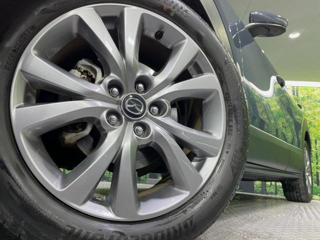 �y����18�C���`�A���~�z�C�[���z�O�ςɃ}�b�`���������A���~�z�C�[���𑕒����Ă���܂��B�e��ЊO�A���~�z�C�[����A�X�^�b�h���X�^�C�����戵�����Ă���܂��B���񂲑��k����������