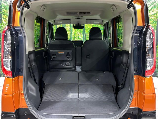 ���i�̂���������ʋ΁A���}���ɏ\���ȉ׎��X�y�[�X���m�ۂ��Ă���܂��B�Z�J���h�V�[�g��|���ƁA�傫�ȉו��̐ύڂ��\�ł���