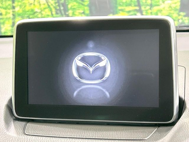 �y�}�c�_�R�l�N�g�i�r�z�ԓ��̕��͋C�Ƀ}�b�`������̌^�^�C�v�̃i�r�B�e����q�ݒ��Bluetooth�Đ����A�l�X�ȋ@�\���y���߂܂��B�����I�ȃ_�C�������삪�\�ŁA�g��������ǍD�ł��B