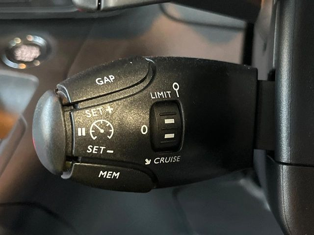 �����[�_�[�N���[�Y�R���g���[��:�O�̎ԂƂ̎Ԋԋ��������ɂƂ�A��葬�x�Ŏ������s���Ă���鎟����̃N���[�Y�R���g���[��!��ɍ������H�⎩���Ԑ�p���H�Ŏg�p����֗��ȋ@�\�ł�!