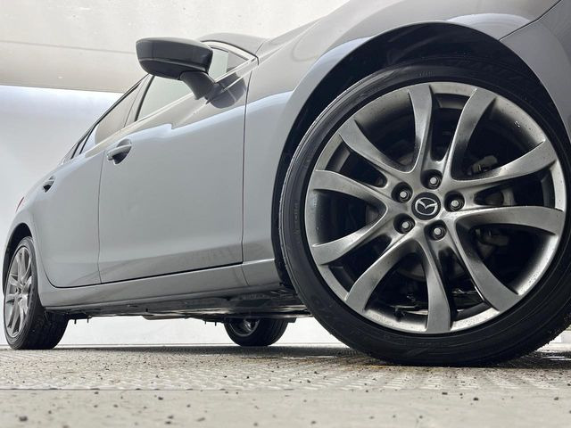 �y����19�C���`�A���~�z�C�[���z�O�ςɃ}�b�`���������A���~�z�C�[���𑕒����Ă���܂��B�e��ЊO�A���~�z�C�[����A�X�^�b�h���X�^�C�����戵�����Ă���܂��B���񂲑��k����������