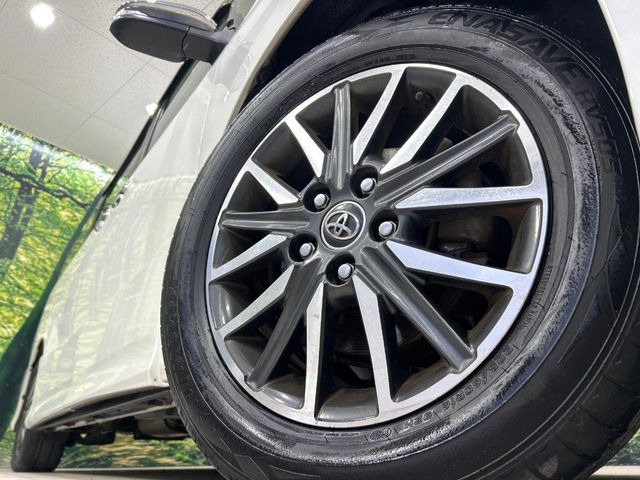 �y����16�C���`�A���~�z�C�[���z�O�ςɃ}�b�`���������A���~�z�C�[���𑕒����Ă���܂��B�e��ЊO�A���~�z�C�[����A�X�^�b�h���X�^�C�����戵�����Ă���܂��B���񂲑��k����������