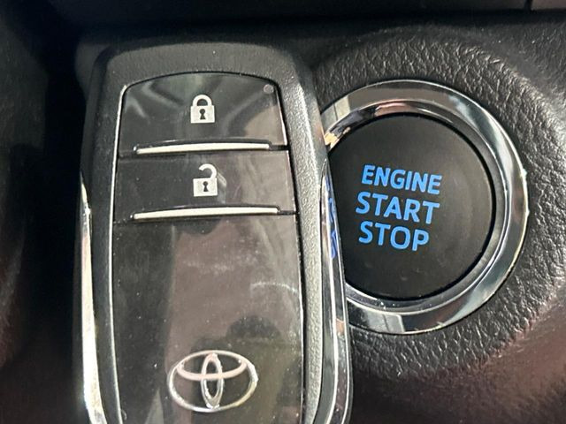 �y�X�}�[�g�L�[�z�J�o����|�P�b�g�ɓ��ꂽ�܂܂ł��h�A�̎{���E�������\�ȃX�}�[�g�L�[�𑕔��B�G���W���̃I���E�I�t�����J�M�����o���K�v����������Ƃ��Ă��֗��ł���