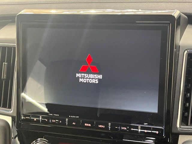 �y�����i�r�z�l�C�̏����i�r�𑕔����Ă���܂��B�i�r�̎g���₷���͂������A�I�[�f�B�I�@�\���[��!�L�����v�◷�s�͂������A�ʋ΂┃�����ȂǕ��i�̃h���C�u���y�����Ȃ�͂���