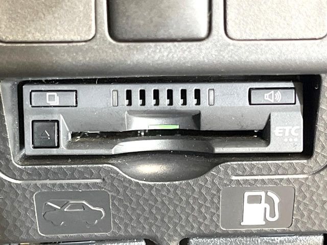 【ETC】高速道路の料金所をストレスなく通過!話題のスポットやサービスエリアに多い「スマートIC」利用時は必須のアイテムです。当店でセットアップを実施、ご納車当日からすぐにご利用いただけます!