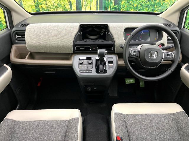 フリード1.5 e:HEV エアー EX