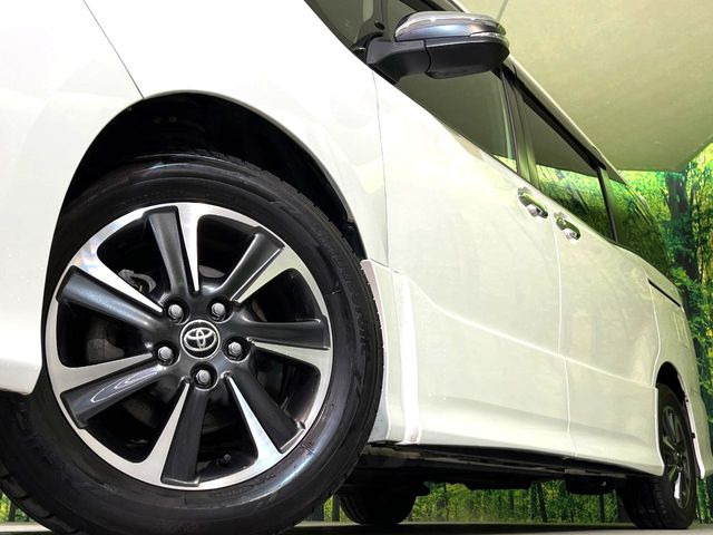 �y����16�C���`�A���~�z�C�[���z�O�ςɃ}�b�`���������A���~�z�C�[���𑕒����Ă���܂��B�e��ЊO�A���~�z�C�[����A�X�^�b�h���X�^�C�����戵�����Ă���܂��B���񂲑��k����������