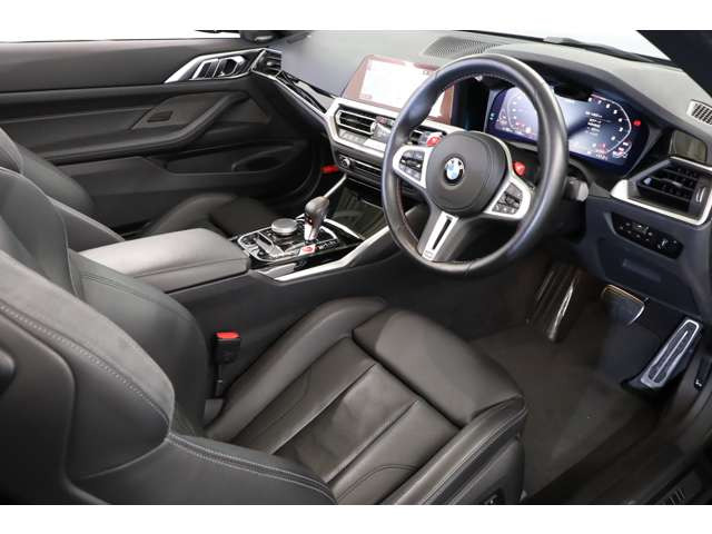 �l�C�̊O���F:�u���b�N�T�t�@�C�A���܂Ƃ����V�b�N�Ȍ̂ł������܂��B