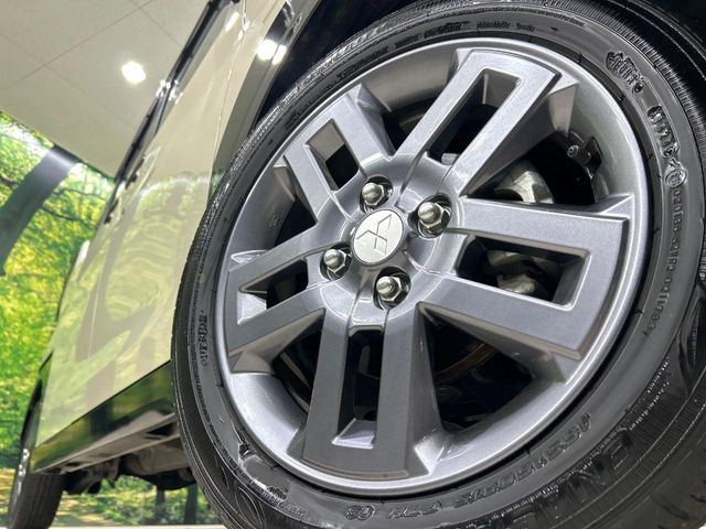 �y����15�C���`�A���~�z�C�[���z�O�ςɃ}�b�`���������A���~�z�C�[���𑕒����Ă���܂��B�e��ЊO�A���~�z�C�[����A�X�^�b�h���X�^�C�����戵�����Ă���܂��B���񂲑��k����������