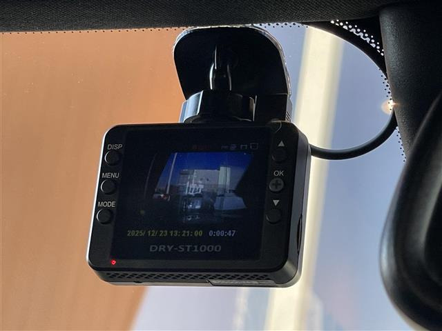 CクラスC220d ローレウス エディション