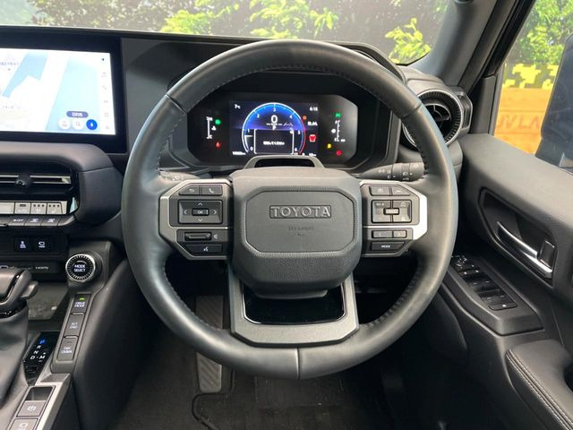 �y�����v�����X�e�A�����O�z�㎿�Ȋv���g�p���邱�ƂŁA��ɂ����������݂ƂĂ��^�]���₷���n���h���ł���