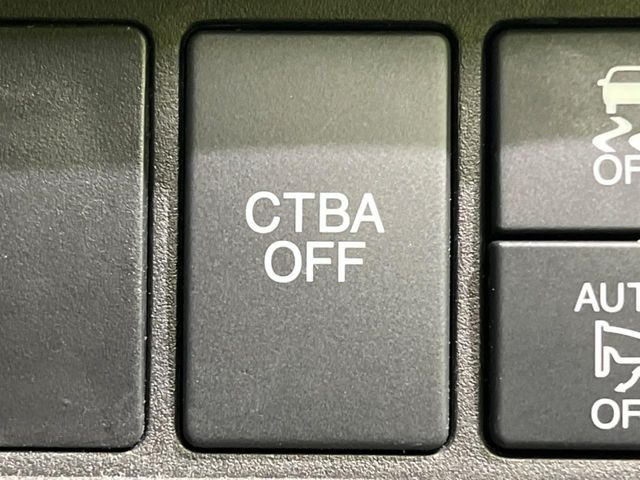 �y�V�e�B�u���[�L�A�N�e�B�u�V�X�e���z�ᑬ���s���ɑO���̎ԗ�����F�����A�Փ˂������Ȏ��͌x��ƃu���[�L�ŏՓˉ���Ɣ�Q�y�����A�V�X�g�B�����S�Ƀh���C�u�����y���݂��������܂��B