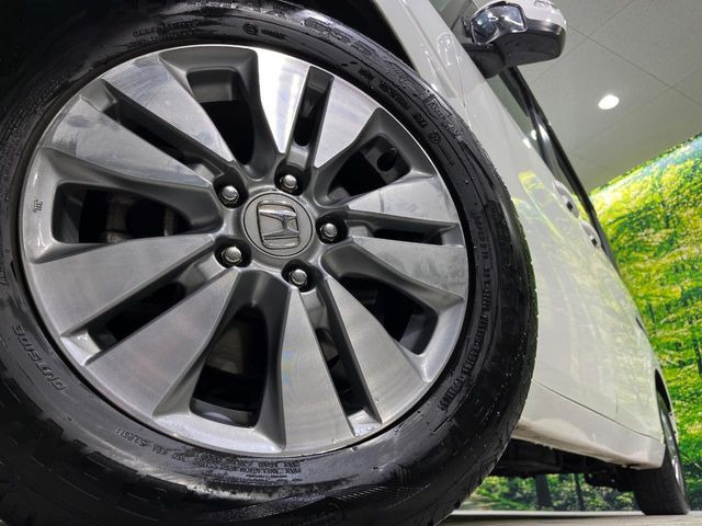 �y����16�C���`�A���~�z�C�[���z�O�ςɃ}�b�`���������A���~�z�C�[���𑕒����Ă���܂��B�e��ЊO�A���~�z�C�[����A�X�^�b�h���X�^�C�����戵�����Ă���܂��B���񂲑��k����������