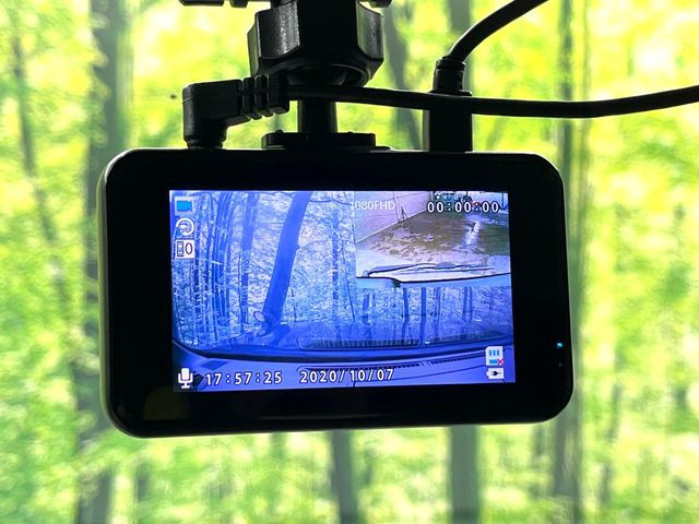 �y�h���C�u���R�[�_�[�z�h���C�u���R�[�_�[����!���s���͂������A������^�]�⎖�̂ɑ��������ہA�f���ŋL�^���A����̃��X�N�ɔ����܂��B���L�^�pSD�J�[�h�͂��q�l�����g�ł��������������K�v������܂��B