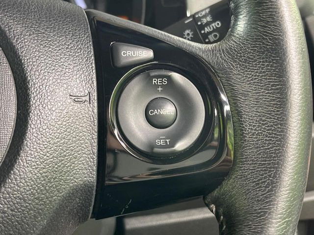 �y�N���[�Y�R���g���[���z�������H�����N���N���s�B�A�N�Z���𗣂��Ă���葬�x�ő��s���ł��A�������^�]���̕��S���y��!�����E�������ȒP�ȃX�C�b�`����Œ����ł��܂��B