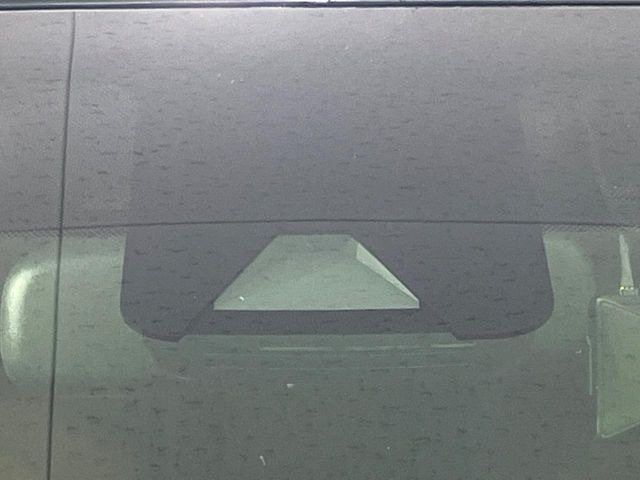 �y�g���^�Z�[�t�e�B�Z���X�z���s���ɑO���̎ԗ�����F�����A�Փ˂������Ȏ��͌x��ƃu���[�L�ŏՓˉ���Ɣ�Q�y�����A�V�X�g�B�����S�Ƀh���C�u�����y���݂��������܂��B