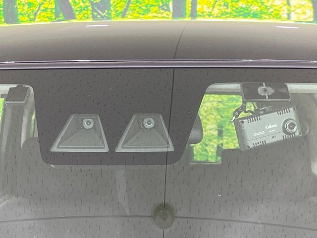 �y�X�}�[�g�A�V�X�g�z���s���ɑO���̎ԗ�����F�����A�Փ˂������Ȏ��͌x��ƃu���[�L�ŏՓˉ���Ɣ�Q�y�����A�V�X�g�B�����S�Ƀh���C�u�����y���݂��������܂��B