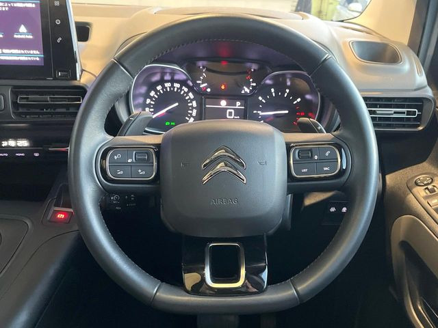 ���n���h�����̃X�������Ȃ��A���ꂢ�ȏ�Ԃ��ێ����Ă���܂��B�e�X�C�b�`���̓�����m�F�ς݂ł��B