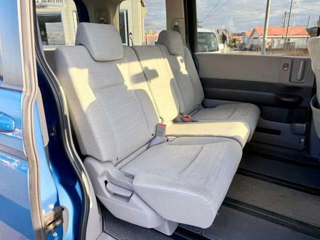 ���X�͍s�c�����R���̊��ˌ����_�̋߂��ɓX�܂��������܂��B���Ԃł��A�N�Z�X���₷���ꏊ�Ɍ�����܂��B�d�Ԃł��z���̍ۂ��Ŋ���JR���������w�܂ł��}���ɎQ��܂��B���C�y�ɂ��₢���킹������!