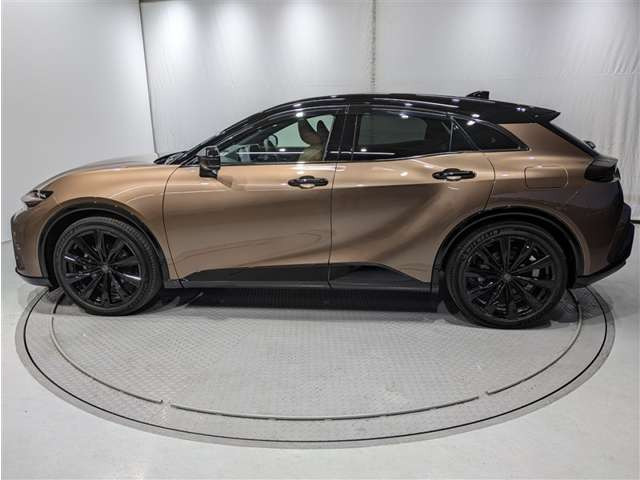 クラウンスポーツ2.5 Z E-Four 4WD