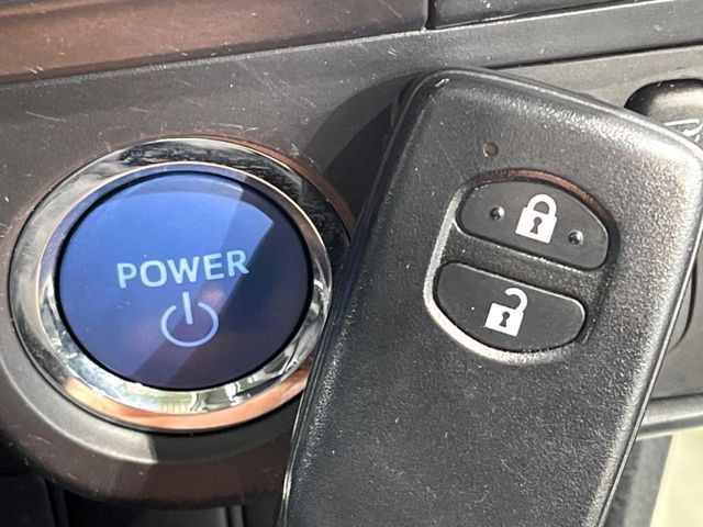 �y�X�}�[�g�L�[�z�J�o����|�P�b�g�ɓ��ꂽ�܂܂ł��h�A�̎{���E�������\�ȃX�}�[�g�L�[�𑕔��B�G���W���̃I���E�I�t�����J�M�����o���K�v����������Ƃ��Ă��֗��ł���