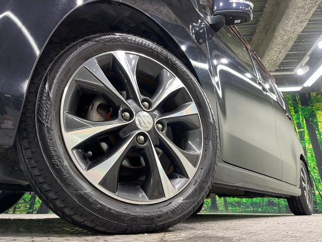 �y����15�C���`�A���~�z�C�[���z�O�ςɃ}�b�`���������A���~�z�C�[���𑕒����Ă���܂��B�e��ЊO�A���~�z�C�[����A�X�^�b�h���X�^�C�����戵�����Ă���܂��B���񂲑��k����������