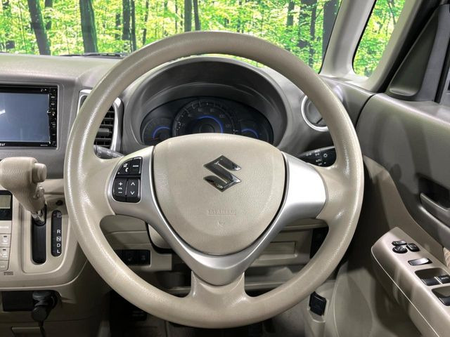 �y�X�e�A�����O�X�C�b�`�z�^�]���A�O������ڐ������炷���ƂȂ��A�I�[�f�B�I���̑��삪�\�ȕ֗��@�\!���S&���K�ȃh���C�u�����o���Ă���܂���