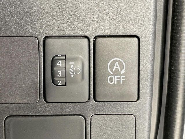 �y�A�C�h�����O�X�g�b�v�z�ԐM����a�؂Œ�Ԃ����ۂɃG���W�����~���A���ʂȔR���̏����}���܂��B�R��������ی�ɂȂ���@�\��G���W���̓u���[�L�𗣂��΍Ďn�����܂��B